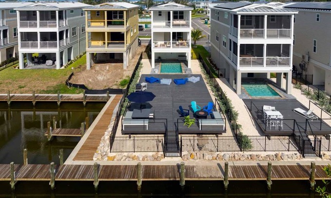 Cortez House | 156 m² House ∙ 3 bedrooms ∙ 8 guests