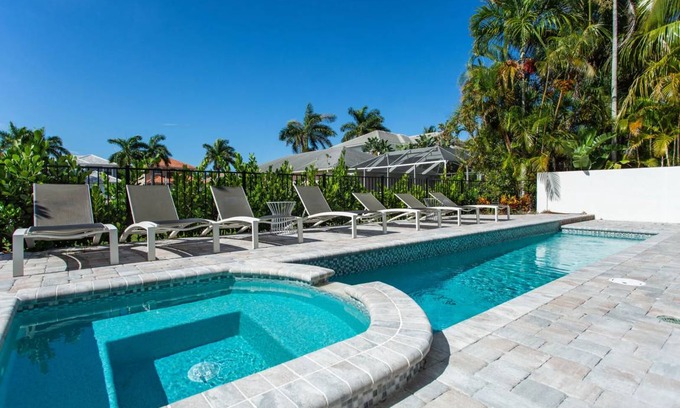 Naples Park House | 158 m² House ∙ 5 bedrooms ∙ 10 guests