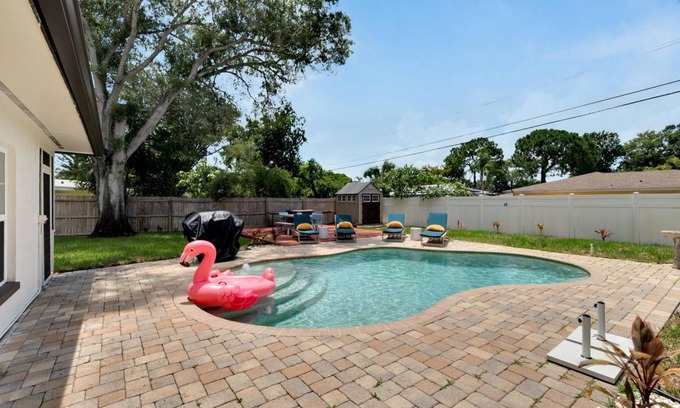 Clearwater House | 164 m² House ∙ 3 bedrooms ∙ 8 guests