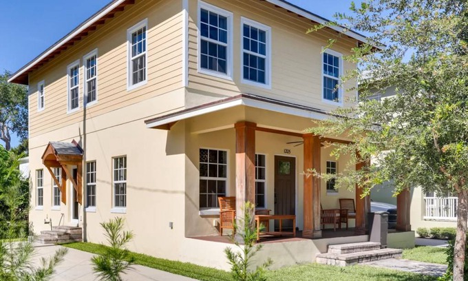 Grandview Heights House | 167 m² House ∙ 3 bedrooms ∙ 6 guests