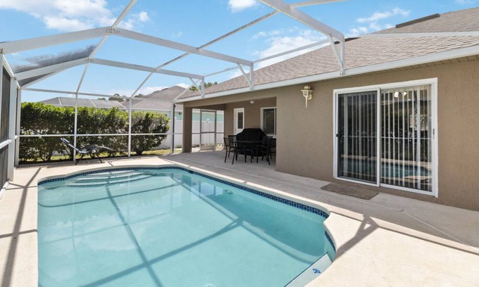 Thousand Oaks House | 167 m² House ∙ 4 bedrooms ∙ 8 guests