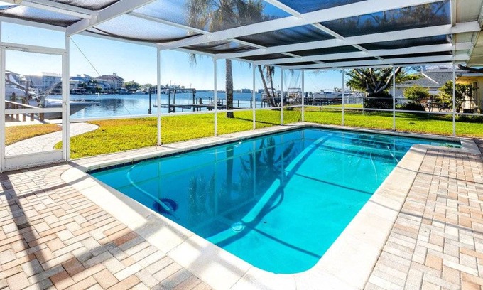 Ozona House | 167 m² House ∙ 3 bedrooms ∙ 10 guests