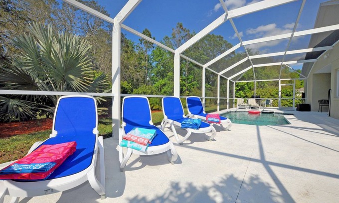 Thousand Oaks Villa | 167 m² Villa ∙ 4 bedrooms ∙ 8 guests