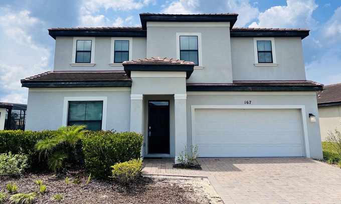 Haines City House | 167CC: 4 Bedroom Spacious Private Pool Home! 2 King Master Suites!- Resort Amenities