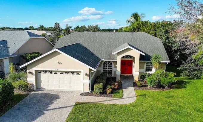 Crown Pointe House | 169 m² House ∙ 3 bedrooms ∙ 8 guests
