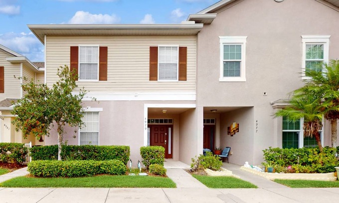Trafalgar Village House | 169 m² House ∙ 4 bedrooms ∙ 8 guests