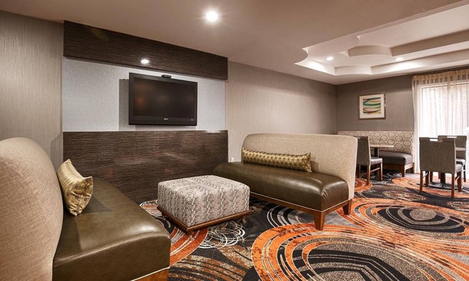 Orange Park Hotel | 18 m² Hotel ∙ 5 guests