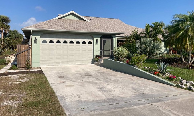 Gulf Cove House | 180 m² House ∙ 3 bedrooms ∙ 6 guests