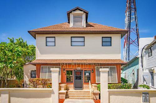 Downtown Boca Grande Historic District House | 186 m² Motel ∙ 2 bedrooms ∙ 6 guests