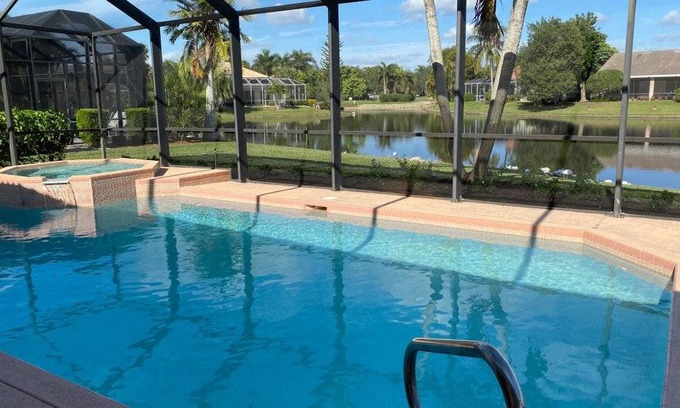 Crown Pointe House | 192 m² House ∙ 3 bedrooms ∙ 4 guests