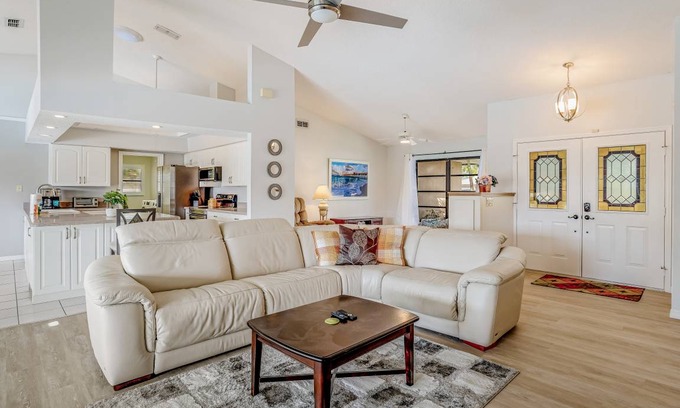 Pebble Beach House | 197 m² House ∙ 3 bedrooms ∙ 8 guests