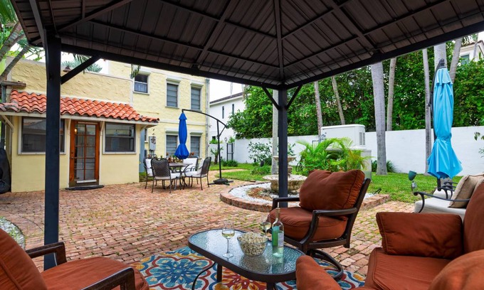 Idlewyld House | 197 m² House ∙ 4 bedrooms ∙ 8 guests