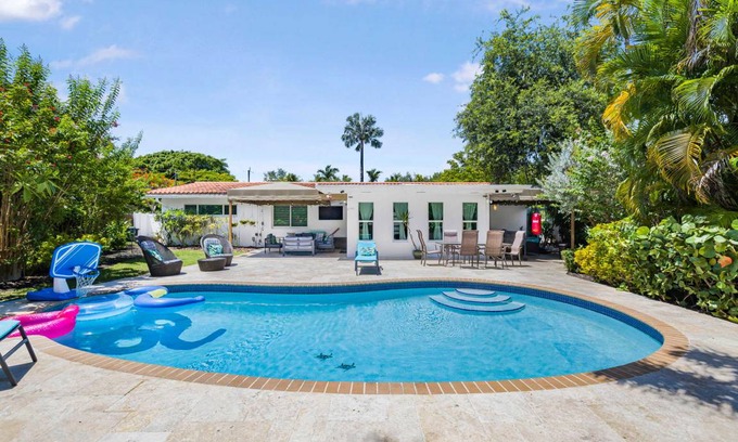 Biscayne Park House | 197 m² House ∙ 5 bedrooms ∙ 10 guests