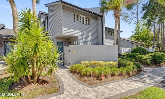 Sawgrass Condo | 2 Bedroom Condo 417669 by Houzlet