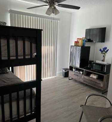 Poinciana Bed & Breakfast | 20 m² Bed and breakfast ∙ 1 bedroom ∙ 4 guests
