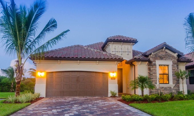 Naples House | 2025 Season Still Available 3 BED.3BATH GOLF POOL HOME IN TREVISO BAY