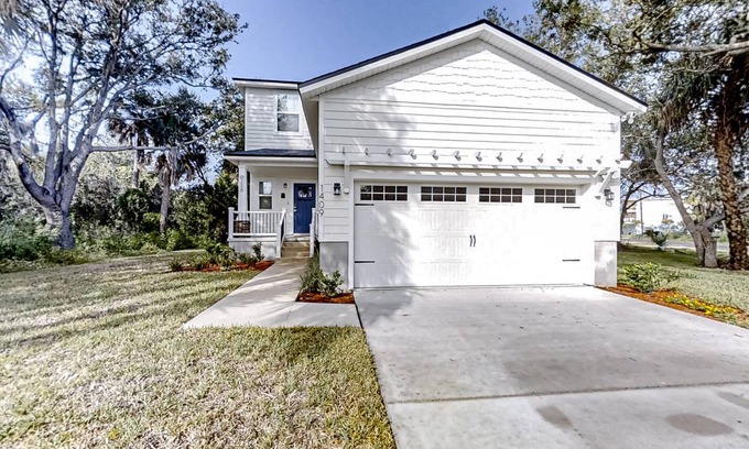 Mayport House | 204 m² House ∙ 3 bedrooms ∙ 8 guests