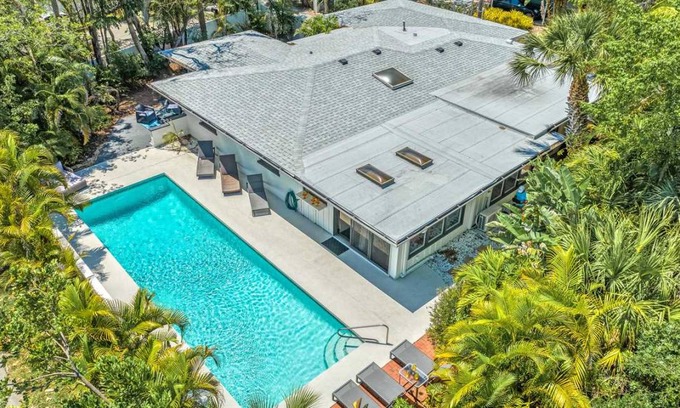 Bay Isle House | 204 m² House ∙ 4 bedrooms ∙ 8 guests