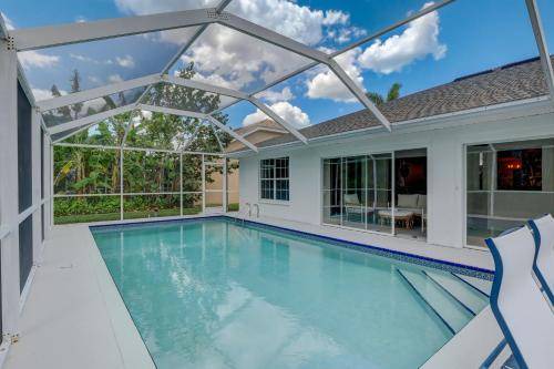 Crown Pointe House | 223 m² House ∙ 4 bedrooms ∙ 9 guests