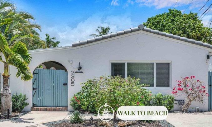 Lauderdale Beach House | 232 m² House ∙ 3 bedrooms ∙ 10 guests