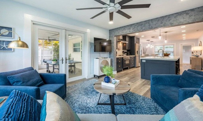 Fort Lauderdale House | 232 m² House ∙ 4 bedrooms ∙ 8 guests