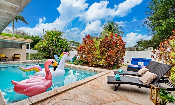 Pembroke Pines House | 242 m² House ∙ 4 bedrooms ∙ 10 guests
