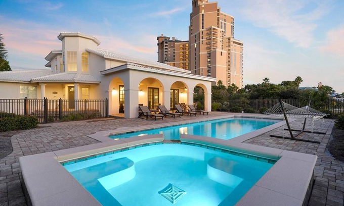 Gulf Pines House | 252 m² House ∙ 4 bedrooms ∙ 12 guests