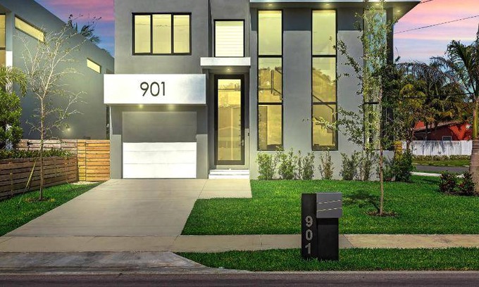 Tarpon River House | 260 m² House ∙ 3 bedrooms ∙ 6 guests