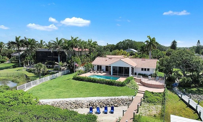 Sorrento Shores Villa | 260 m² Villa ∙ 5 bedrooms ∙ 12 guests