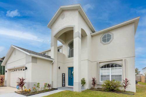 Poinciana House | 264 m² House ∙ 5 bedrooms ∙ 10 guests