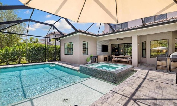 Naples House | 288 m² House ∙ 5 bedrooms ∙ 10 guests