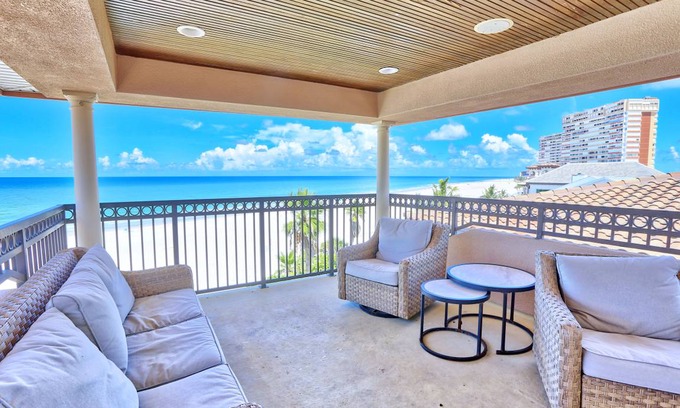 Redington Shores House | 294 m² House ∙ 4 bedrooms ∙ 17 guests