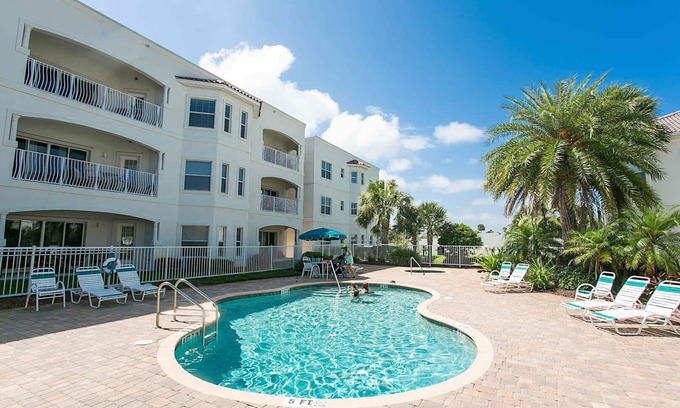 Butler Beach Condo | 2BD Villa Steps from Beach in St. Augustine