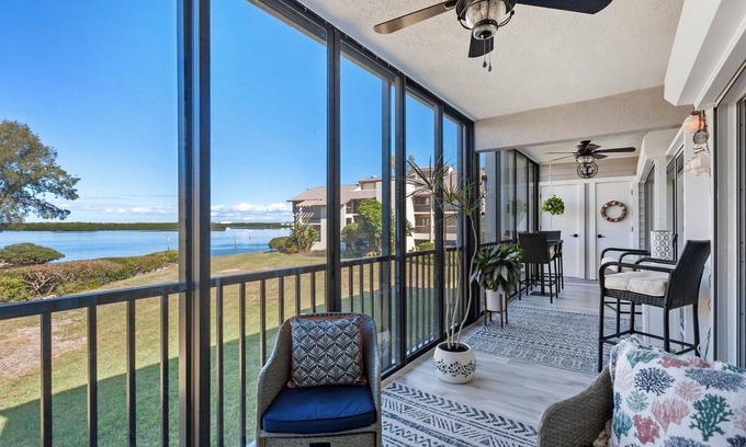 Cortez Condo | 3 bedroom Luxurious Waterfront Condo & Community Amenities