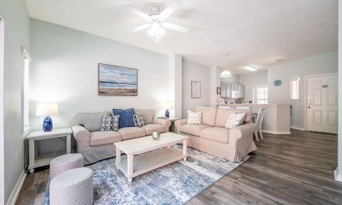 Lake Berkley House | 3 Bedroom Townhome in Gated Community. Pet Friendly!