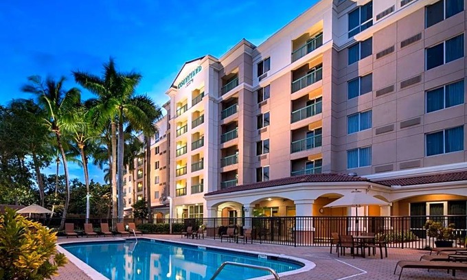 Weston Hotel | 3-Star Hotel ∙ Courtyard by Marriott Fort Lauderdale Weston