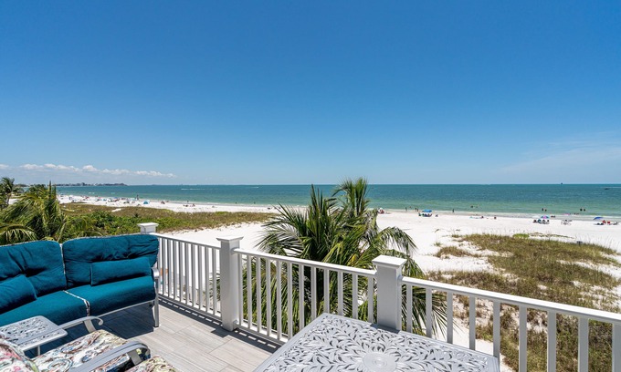 Fort Myers Beach House | 30/40 Island Haven: Two Units, Pool, Beach Proximity