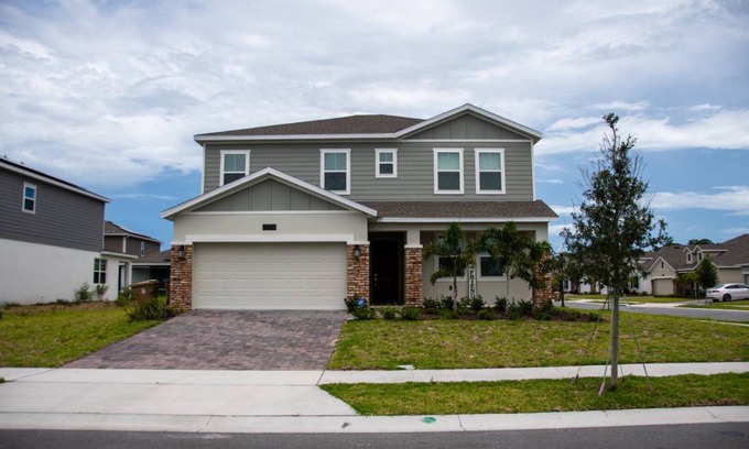 St. Cloud House | 314 m² House ∙ 4 bedrooms ∙ 4 guests