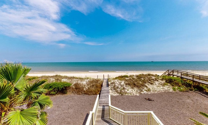 Plantation House | 323 m² House ∙ 5 bedrooms ∙ 12 guests