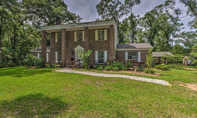 Bonifay House | 344 m² House ∙ 4 bedrooms ∙ 10 guests