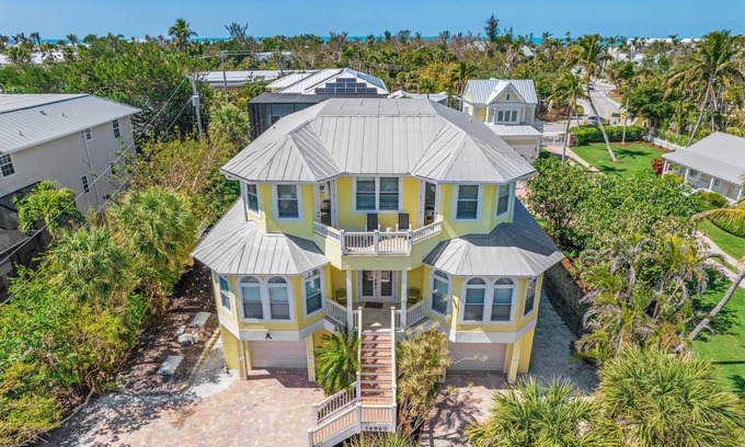 Captiva House | 353 m² House ∙ 5 bedrooms ∙ 12 guests