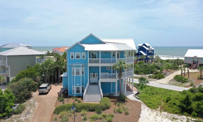 Seagrass House | 354 m² House ∙ 6 bedrooms ∙ 18 guests