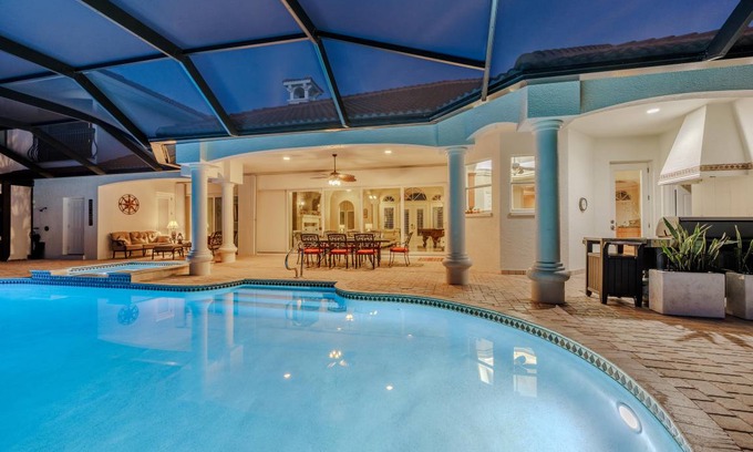 Pelican Villa | 380 m² Villa ∙ 6 bedrooms ∙ 12 guests