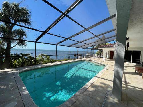 Bayshore Gardens House | 390 m² House ∙ 4 bedrooms ∙ 7 guests