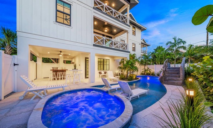Siesta Key House | 390 m² House ∙ 5 bedrooms ∙ 14 guests