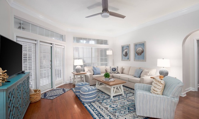 Sandestin Condo | 3BR Beach Villa Near Pool! New 6-Seater GOLF CART, Screened Porch, Beach Tram