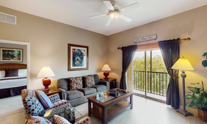 Bahama Bay Condo | 3rd floor condo w/sauna, tennis court, shared pools, gym, balcony