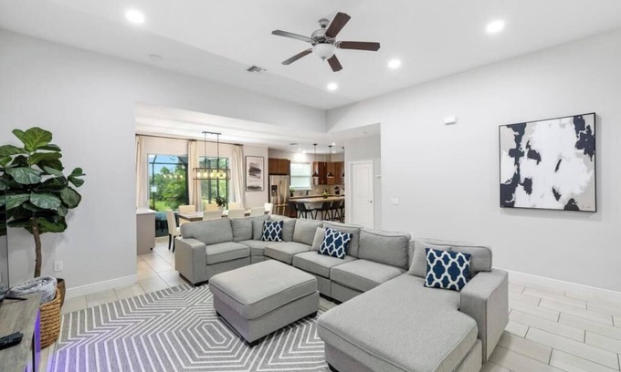 Oakland Hills House | 4-Bedroom Home with Heated Pool
