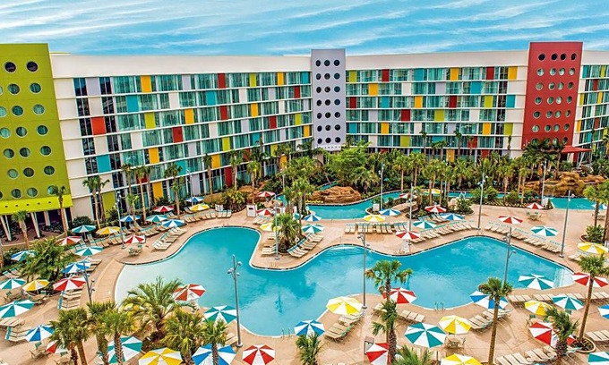 Florida Center Hotel | 4-Star Hotel ∙ Universal's Cabana Bay Beach Resort