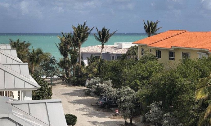 North Beach Villa | 418 m² Villa ∙ 4 bedrooms ∙ 8 guests